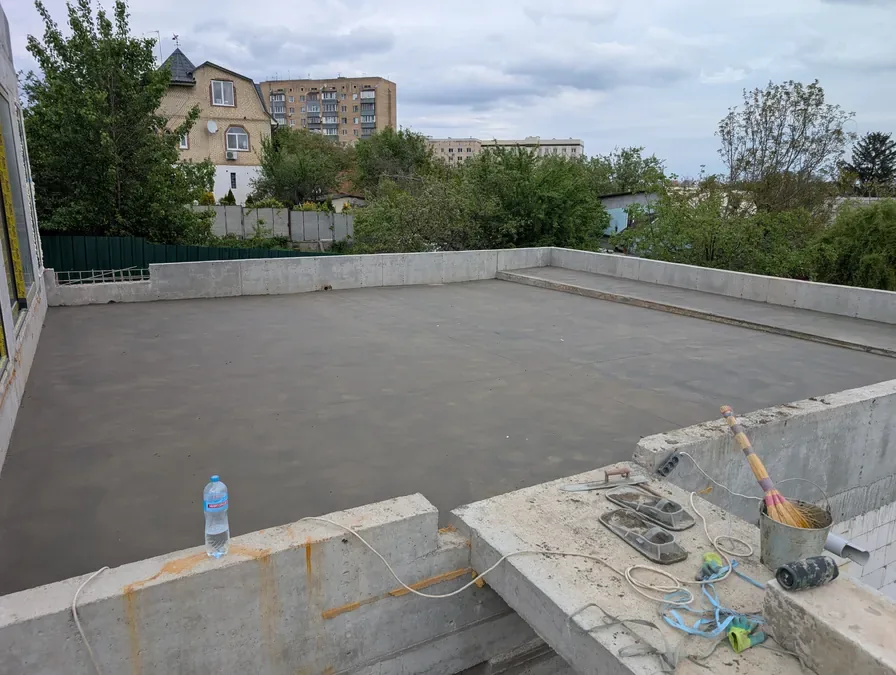 Заливка стяжки на большой площади